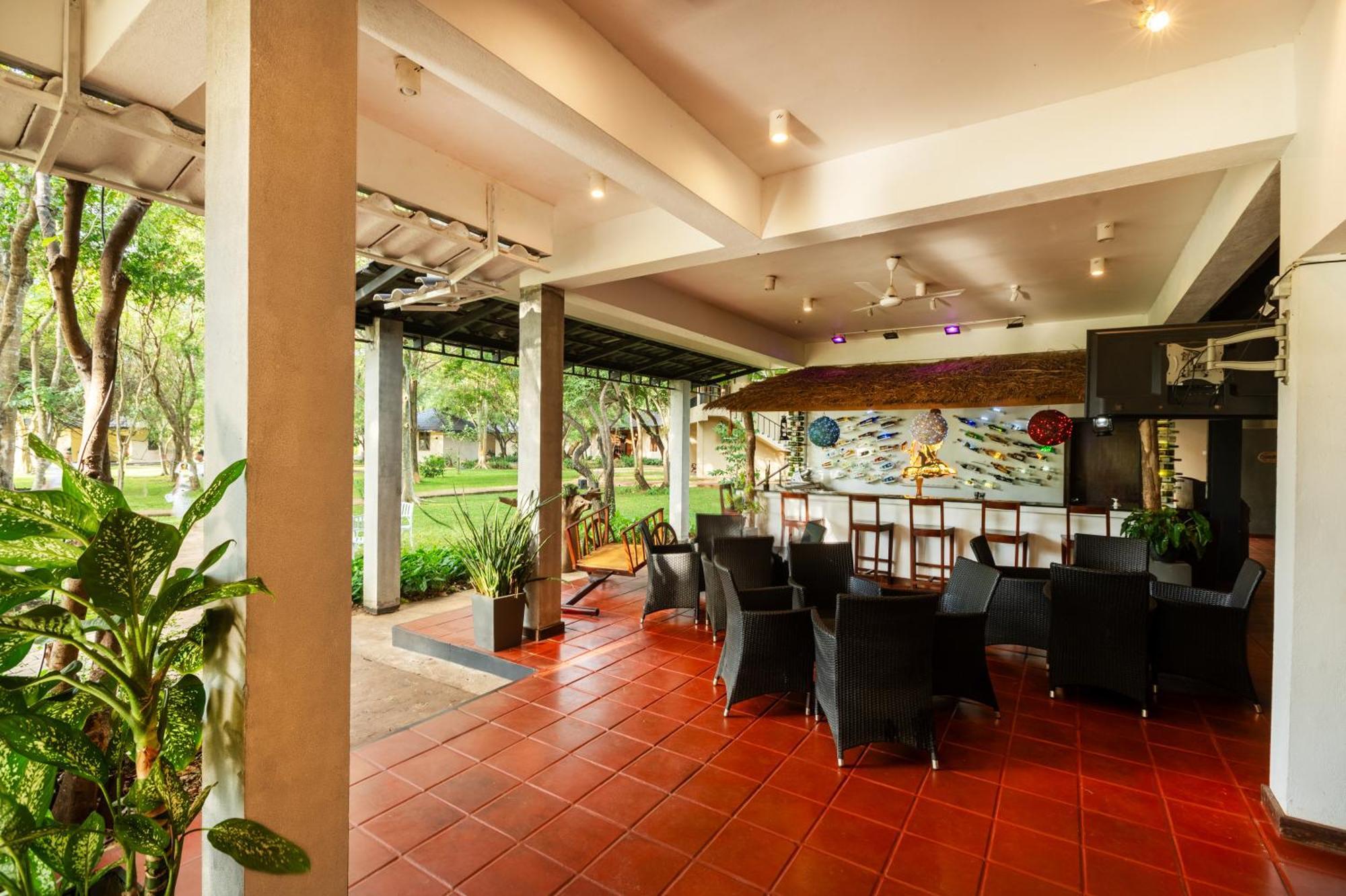 Kassapa Lions Rock Hotel Sigiriya Exterior foto
